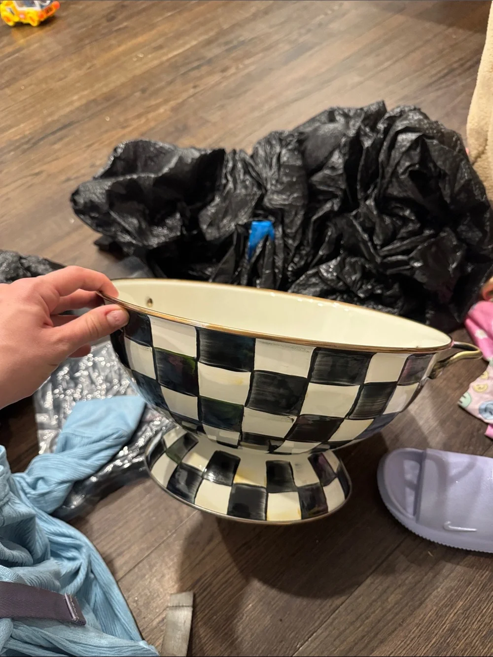 Checkered Ceramic Serving Bowl with Pedestal - Black & White